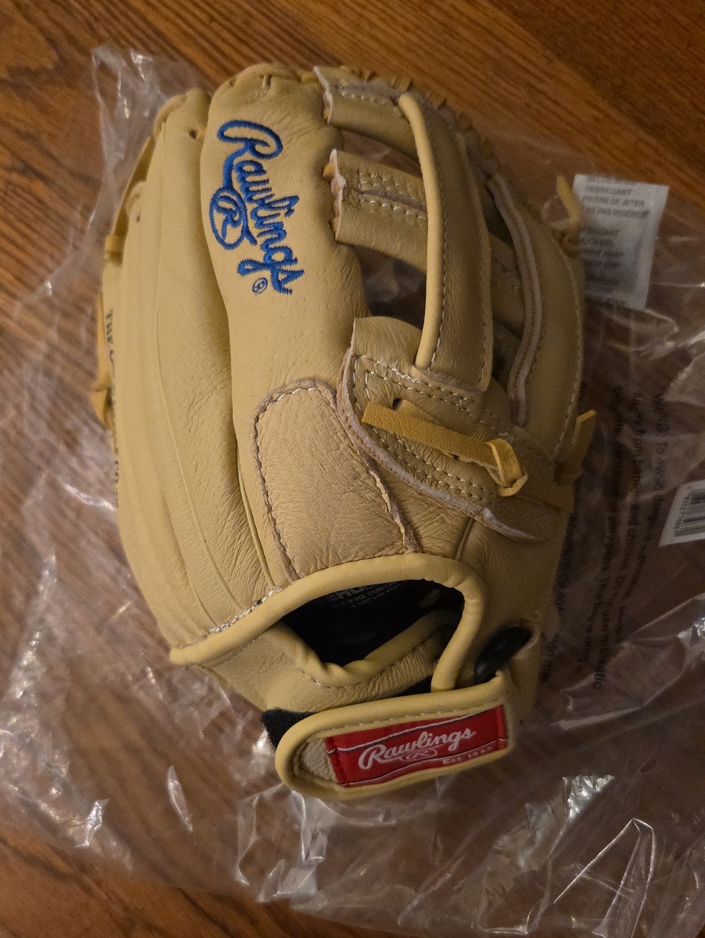 NWT- Youth Tan Glove (Right)